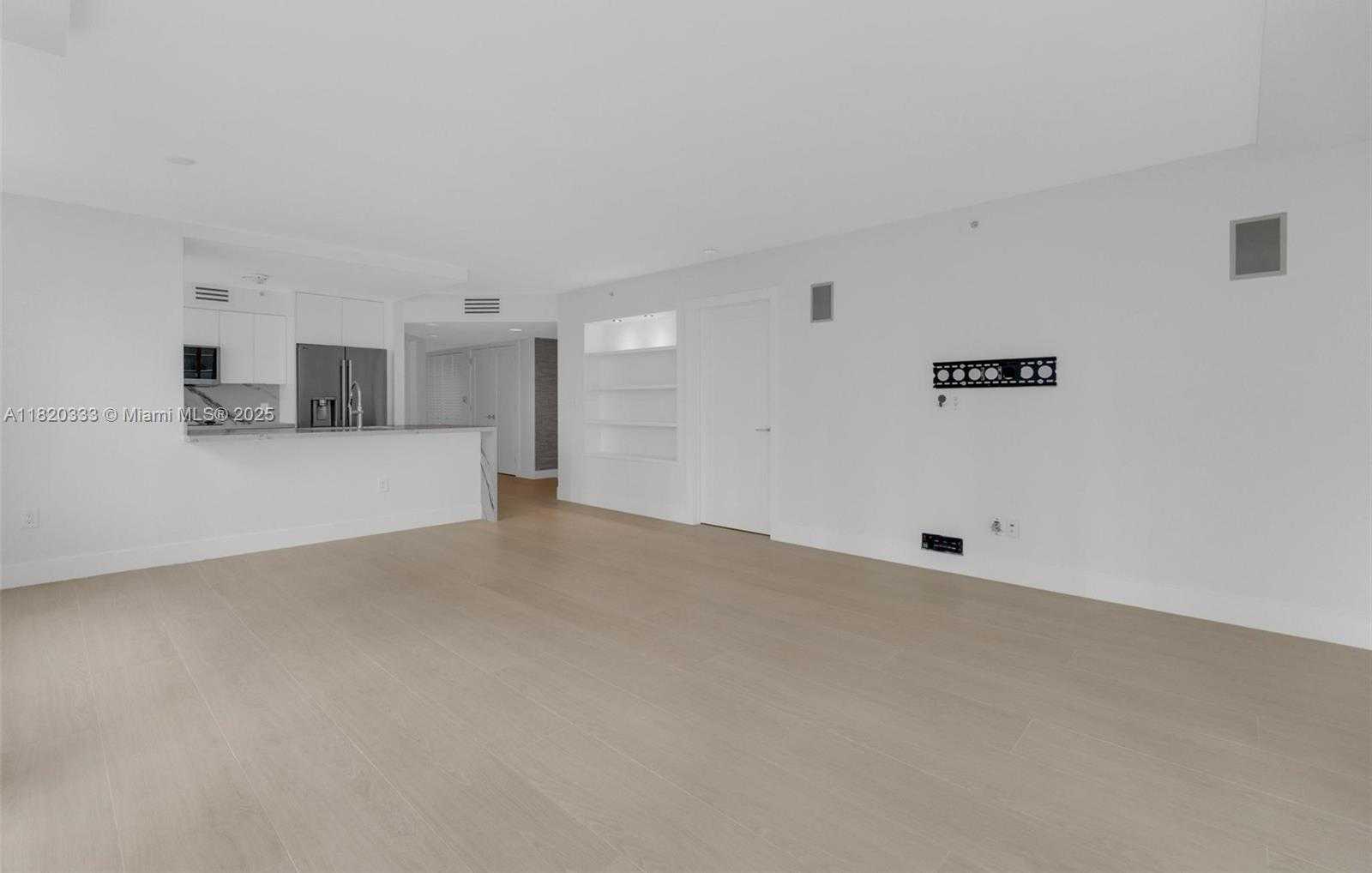 Small Image of 1155 BRICKELL BAY DR #1002, Miami Number 10