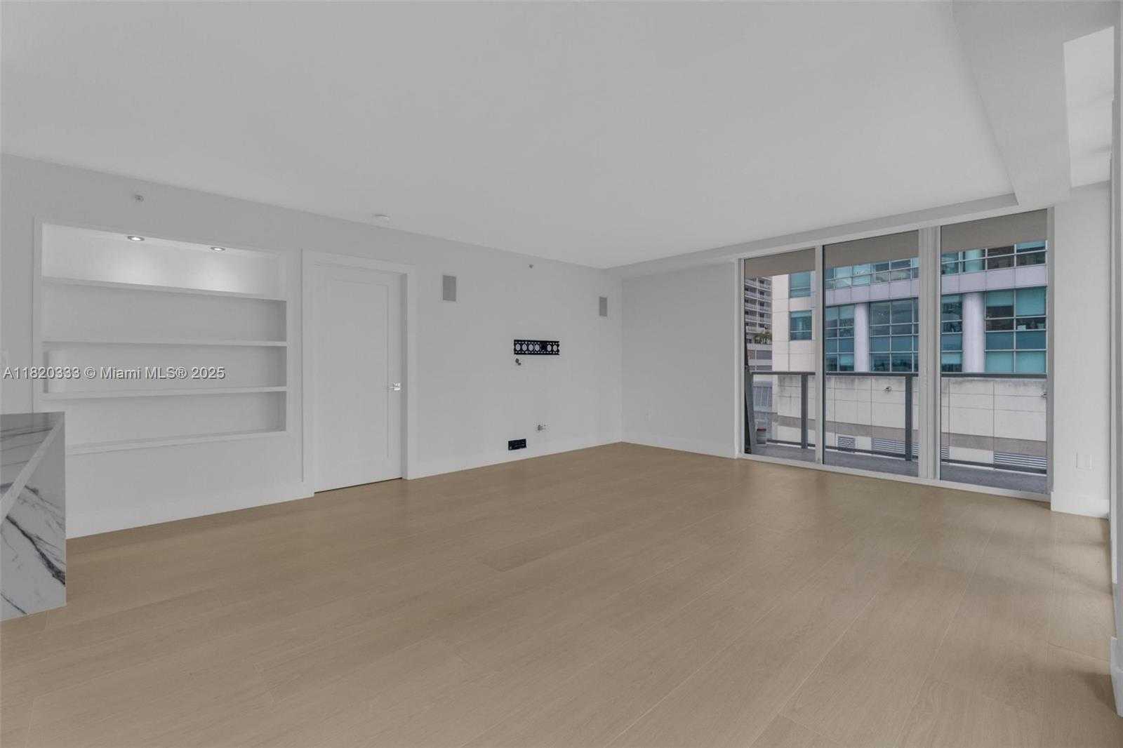 Small Image of 1155 BRICKELL BAY DR #1002, Miami Number 13