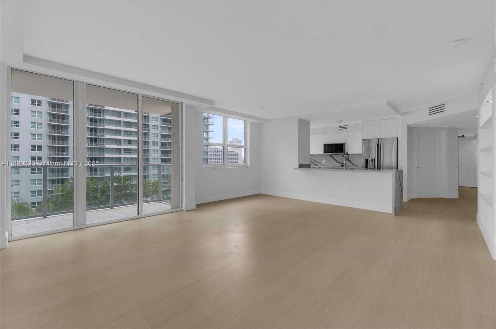 Small Image of 1155 BRICKELL BAY DR #1002, Miami Number 15