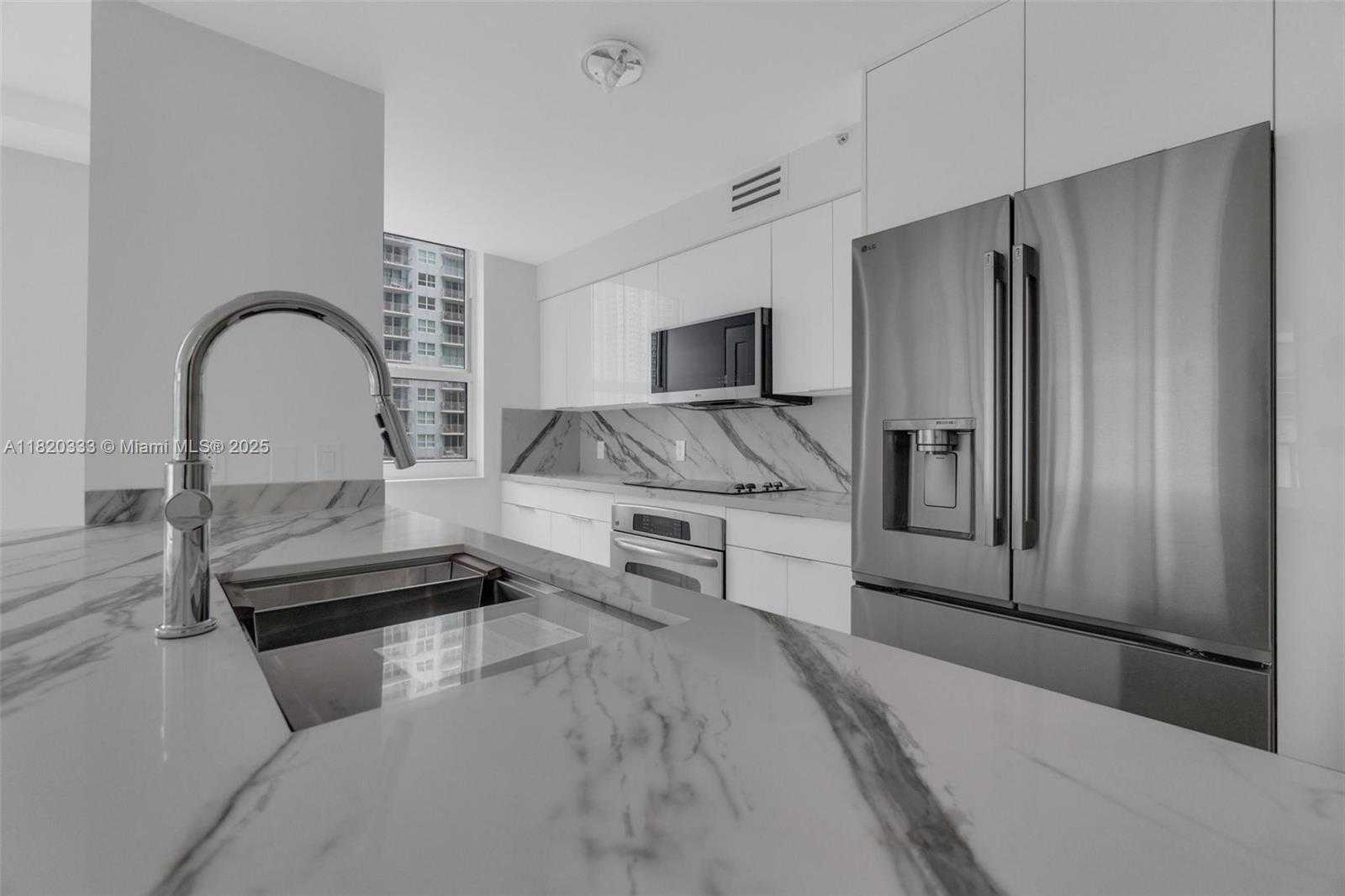 Small Image of 1155 BRICKELL BAY DR #1002, Miami Number 2