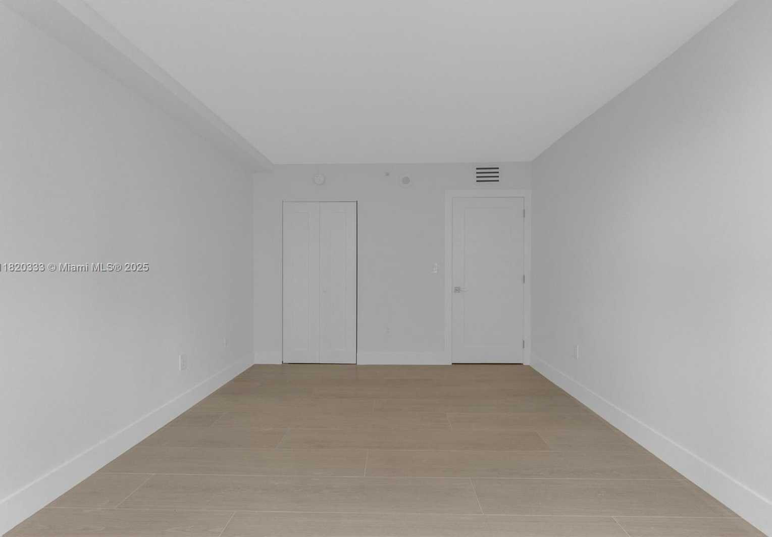 Small Image of 1155 BRICKELL BAY DR #1002, Miami Number 20