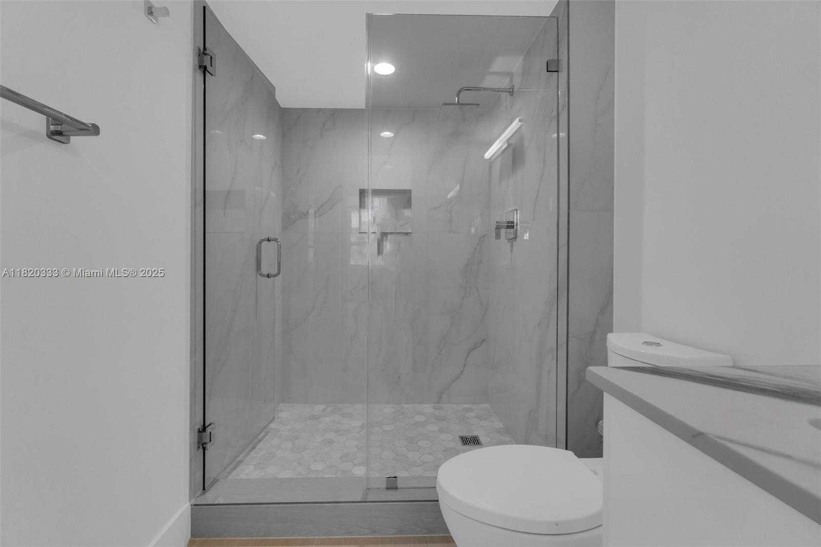Small Image of 1155 BRICKELL BAY DR #1002, Miami Number 24