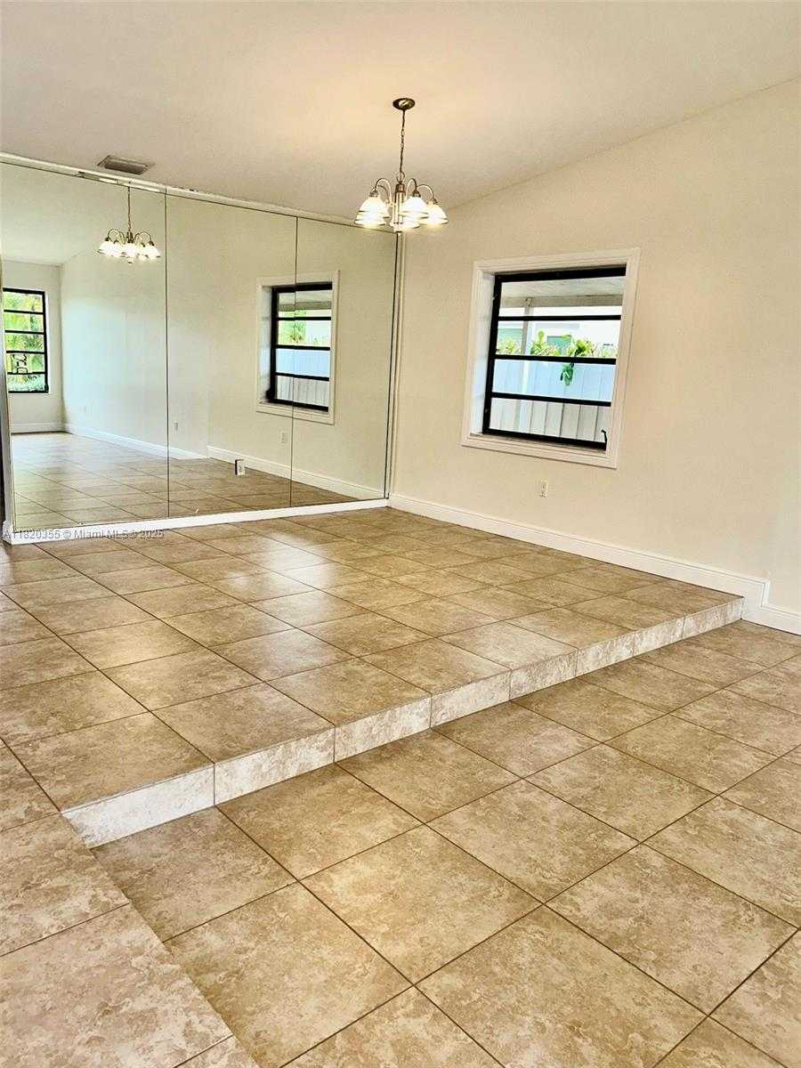 Small Image of 13365 SOUTH WEST 1ST TER, Miami Number 8
