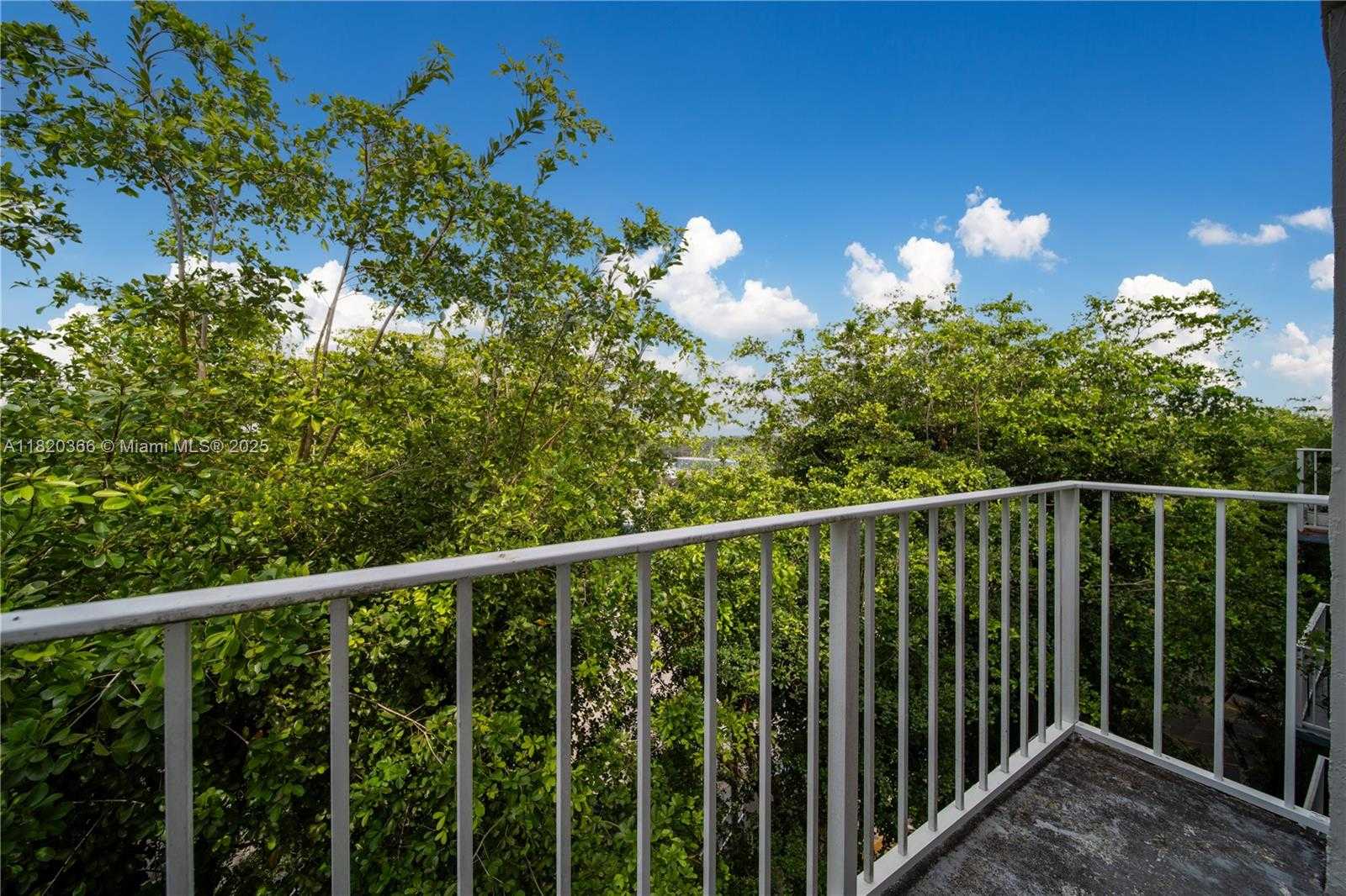 Small Image of 1720 NORTH WEST N RIVER DR #613, Miami Number 10