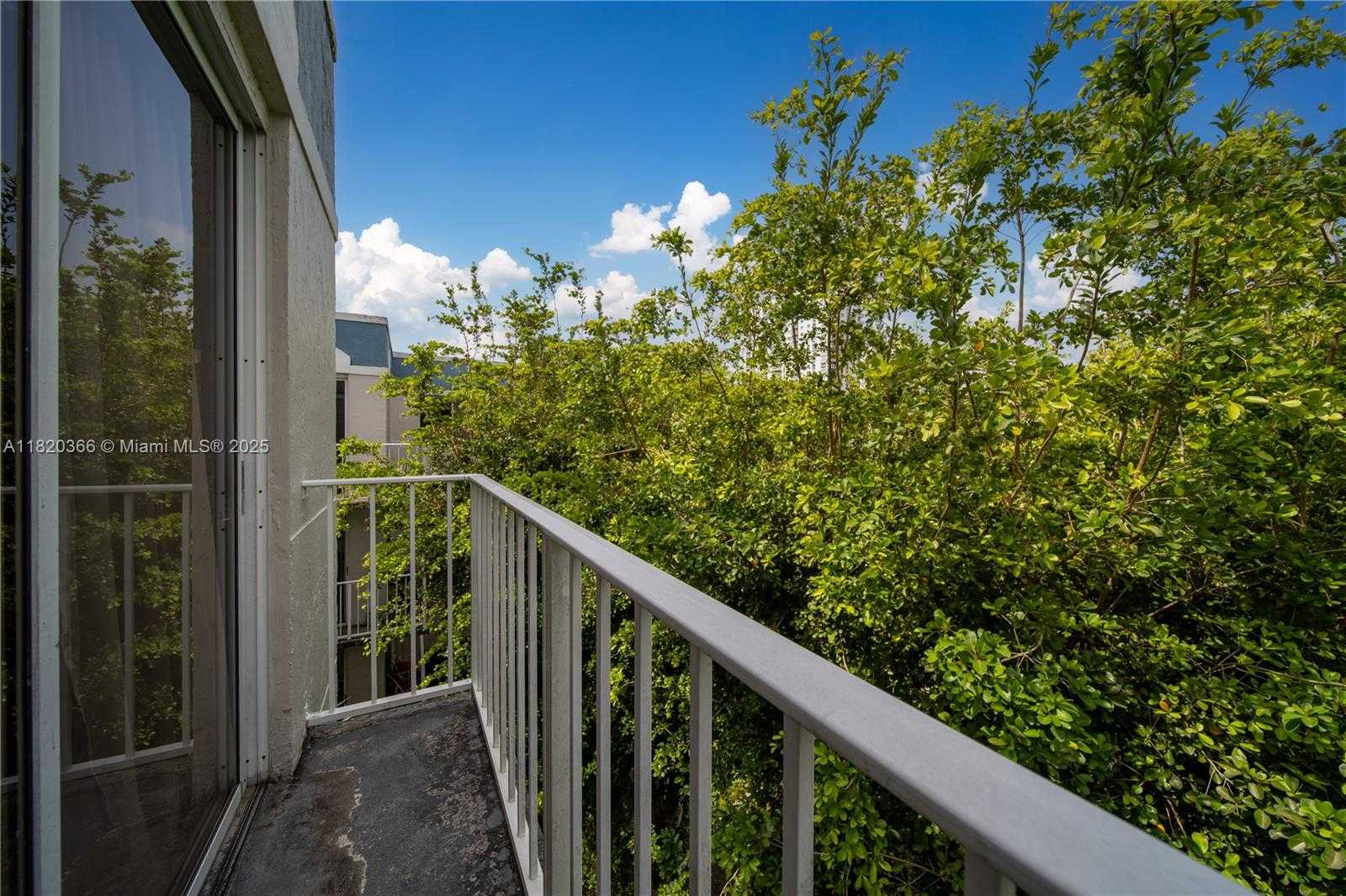 Small Image of 1720 NORTH WEST N RIVER DR #613, Miami Number 11