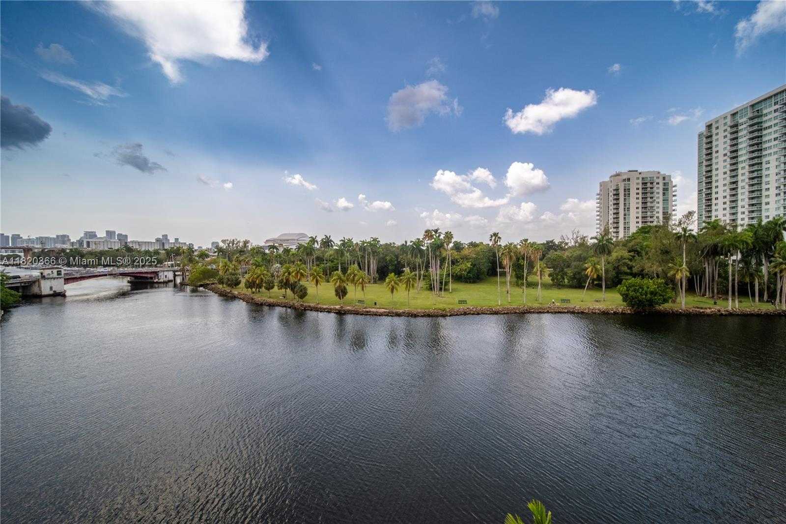 Small Image of 1720 NORTH WEST N RIVER DR #613, Miami Number 16