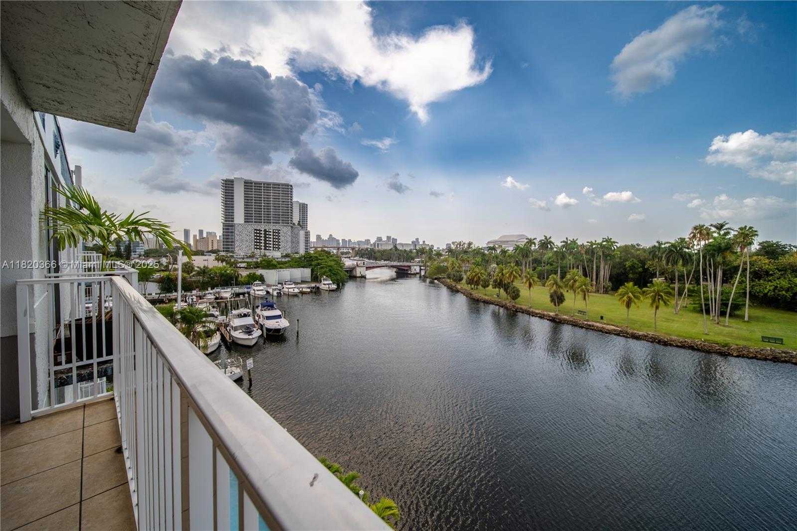 Small Image of 1720 NORTH WEST N RIVER DR #613, Miami Number 17