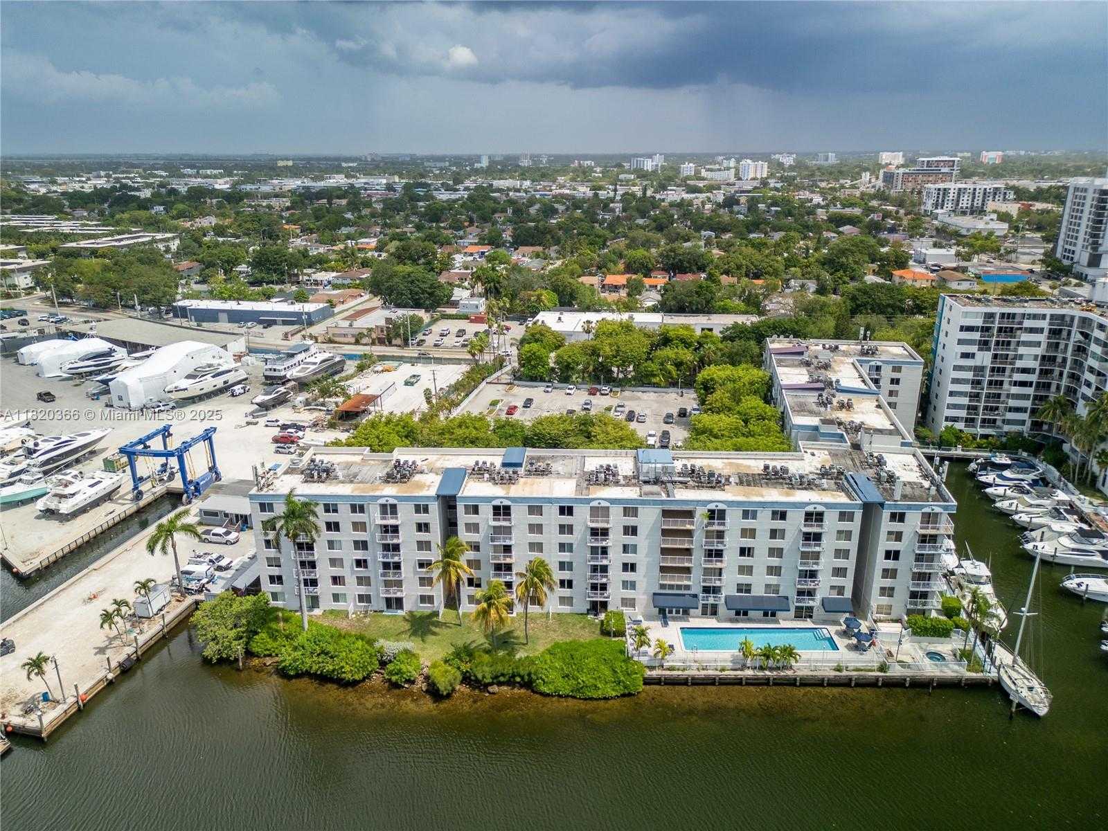 Small Image of 1720 NORTH WEST N RIVER DR #613, Miami Number 27
