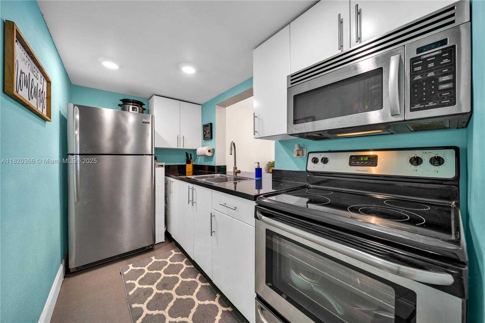 Small Image of 1720 NORTH WEST N RIVER DR #613, Miami Number 5