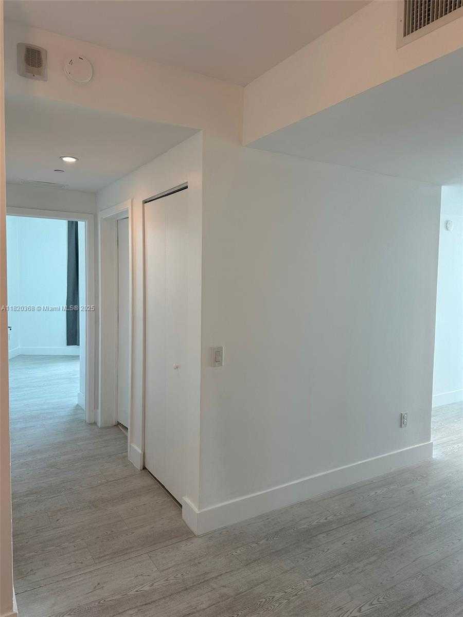 Small Image of 501 NORTH EAST 31ST ST #1001, Miami Number 7