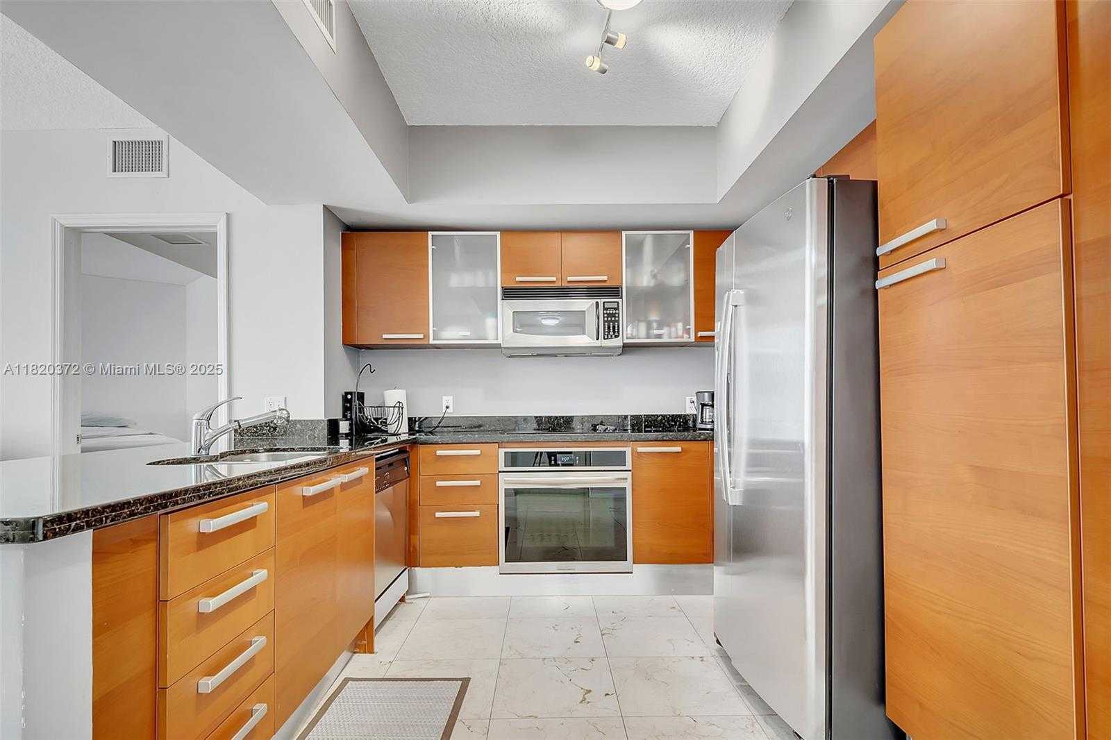 Small Image of 2030 SOUTH DOUGLAS RD #617, Coral Gables Number 4
