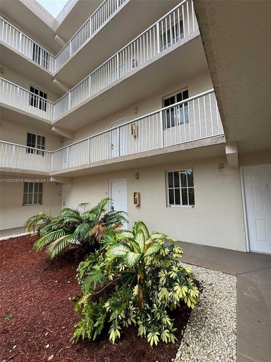 Small Image of 6195 NORTH WEST 186TH ST #116, Hialeah Number 15