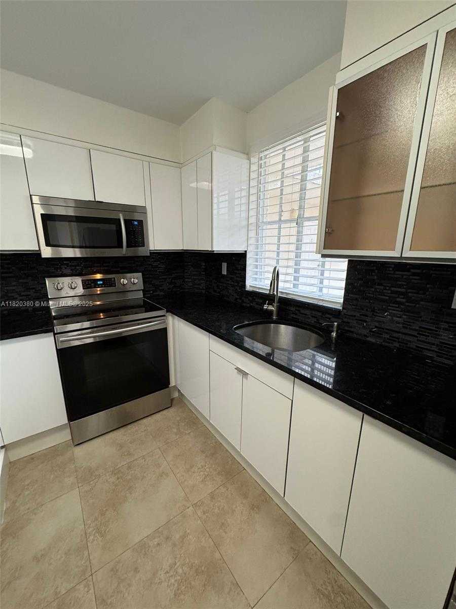 Small Image of 6195 NORTH WEST 186TH ST #116, Hialeah Number 2