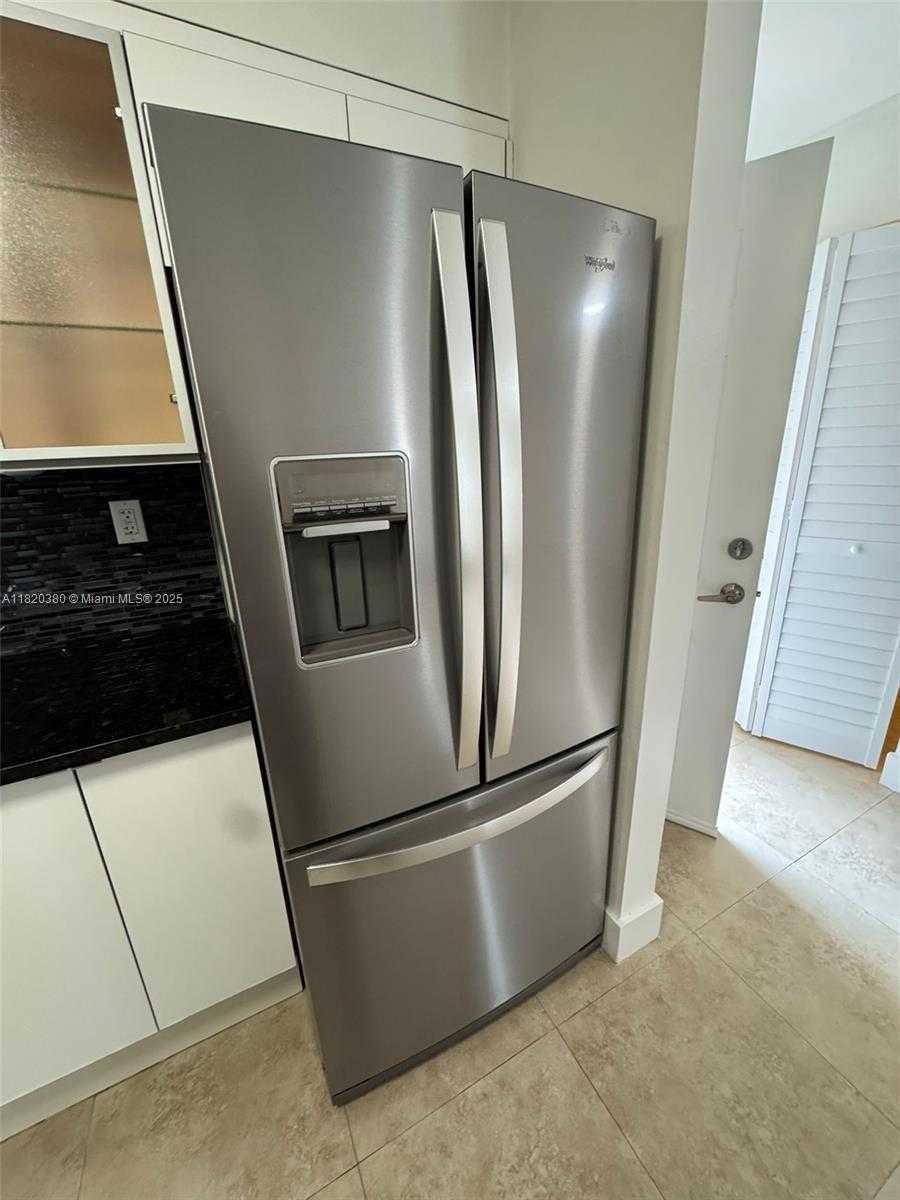 Small Image of 6195 NORTH WEST 186TH ST #116, Hialeah Number 4