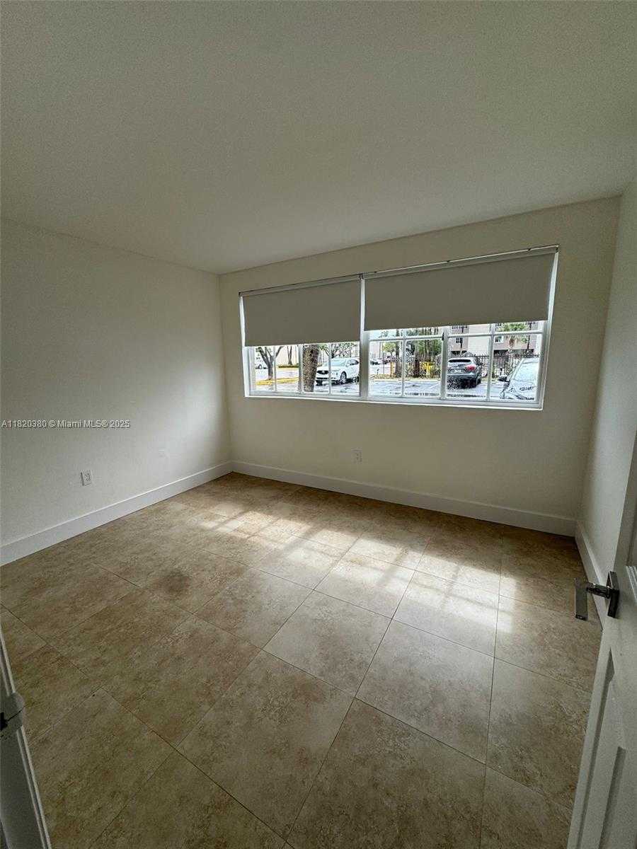 Small Image of 6195 NORTH WEST 186TH ST #116, Hialeah Number 9