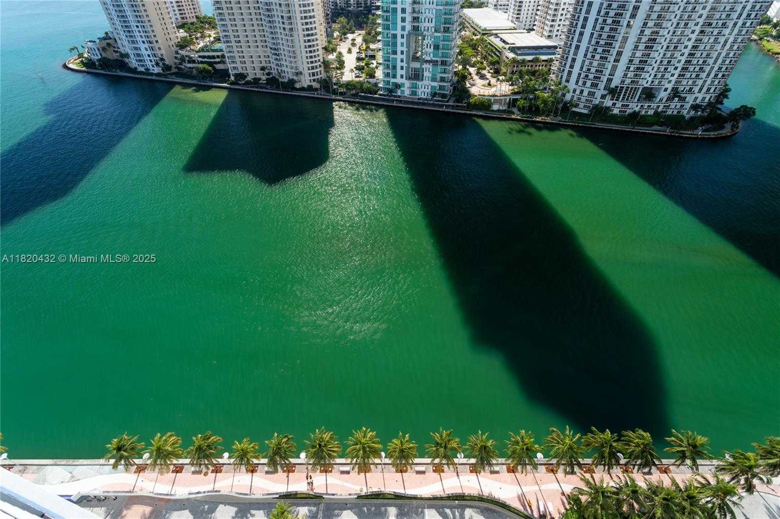 Small Image of 325 SOUTH BISCAYNE BLVD #2615, Miami Number 3