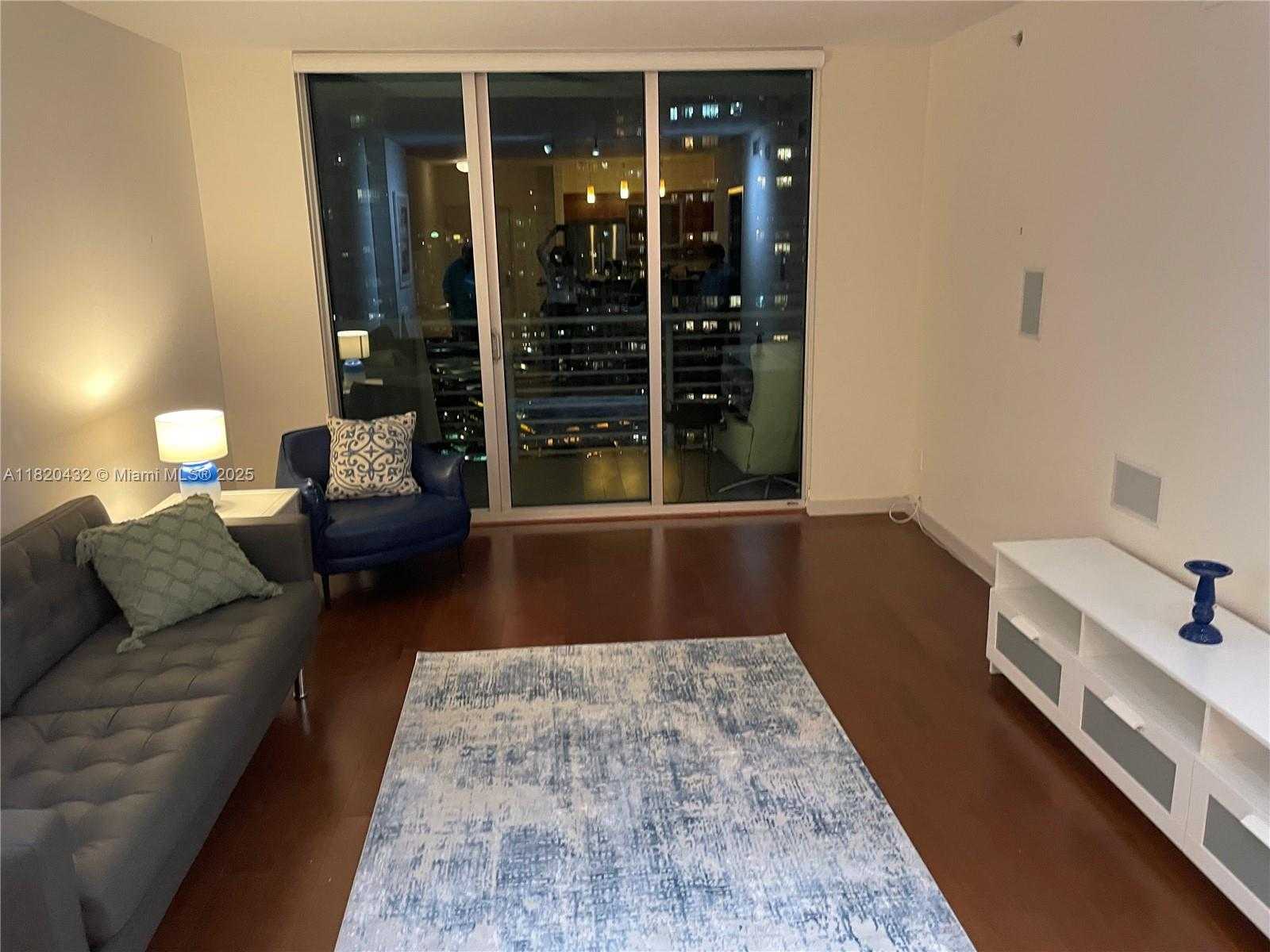 Small Image of 325 SOUTH BISCAYNE BLVD #2615, Miami Number 4