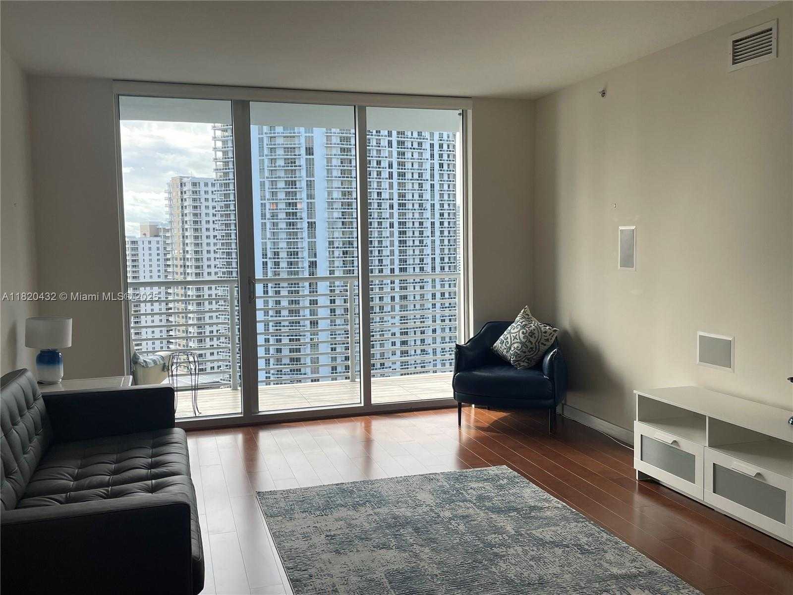 Small Image of 325 SOUTH BISCAYNE BLVD #2615, Miami Number 8