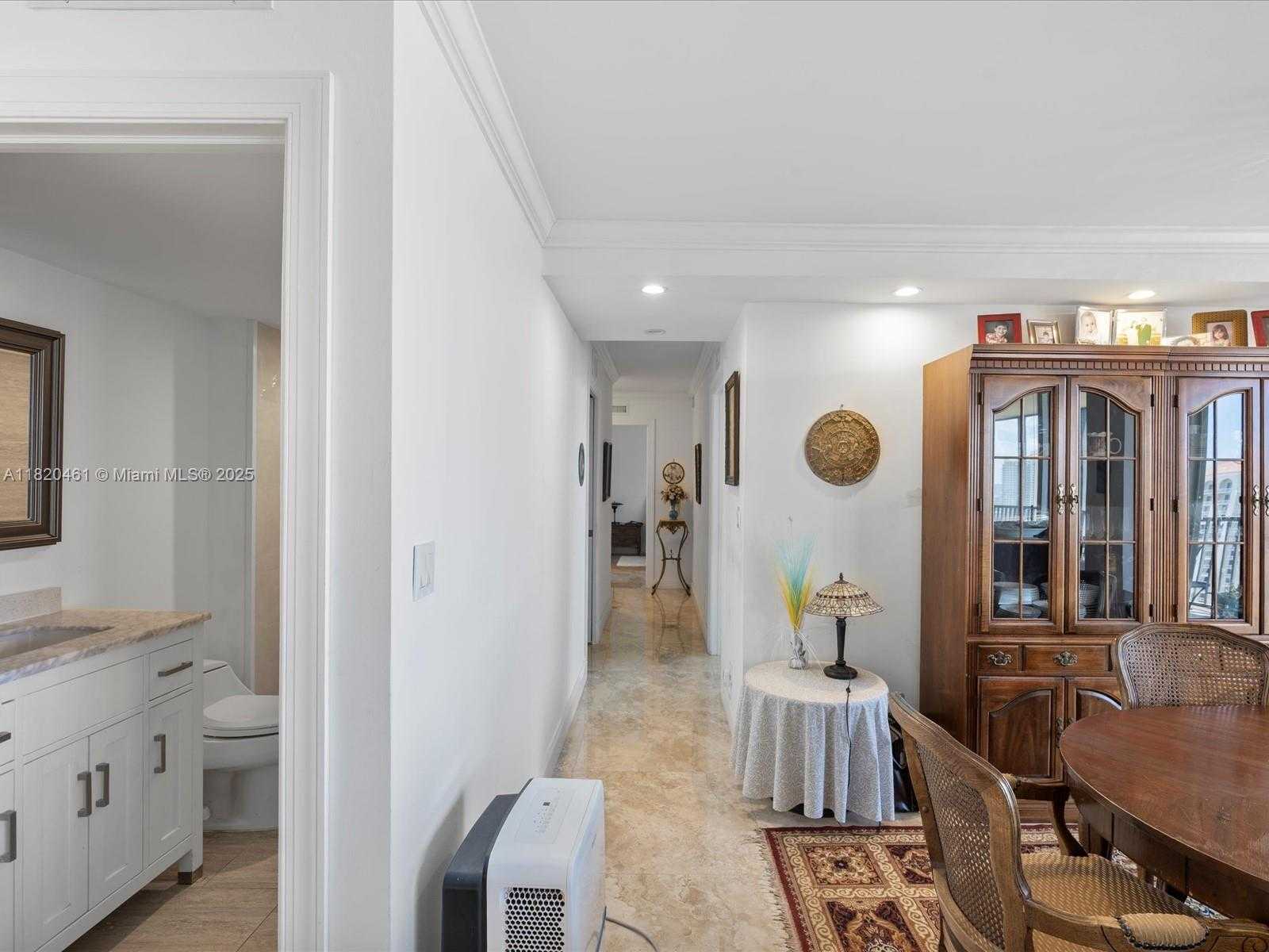 Small Image of 20335 WEST COUNTRY CLUB DR #2005, Aventura Number 16