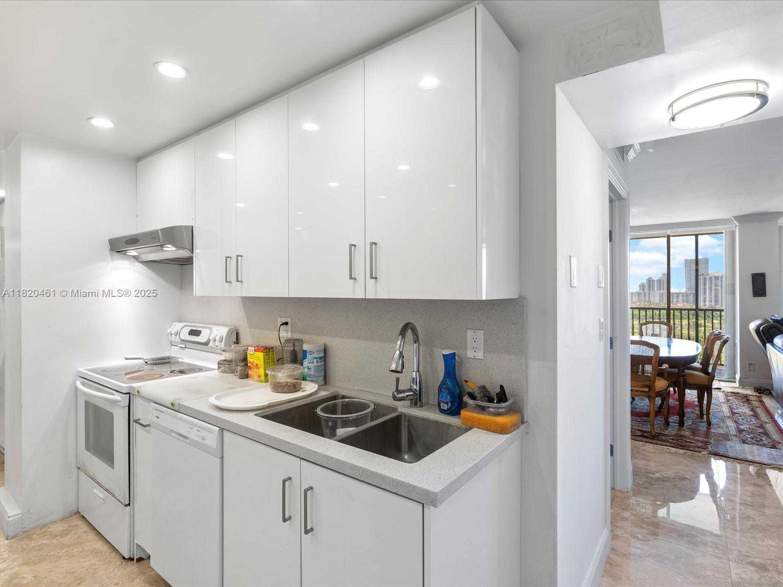 Small Image of 20335 WEST COUNTRY CLUB DR #2005, Aventura Number 19