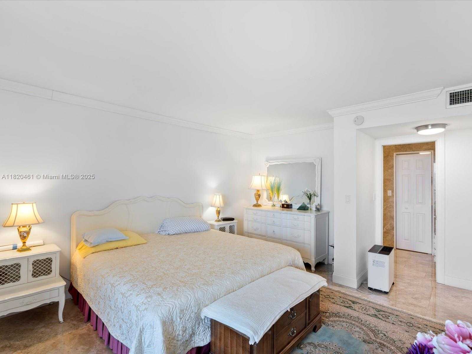 Small Image of 20335 WEST COUNTRY CLUB DR #2005, Aventura Number 32