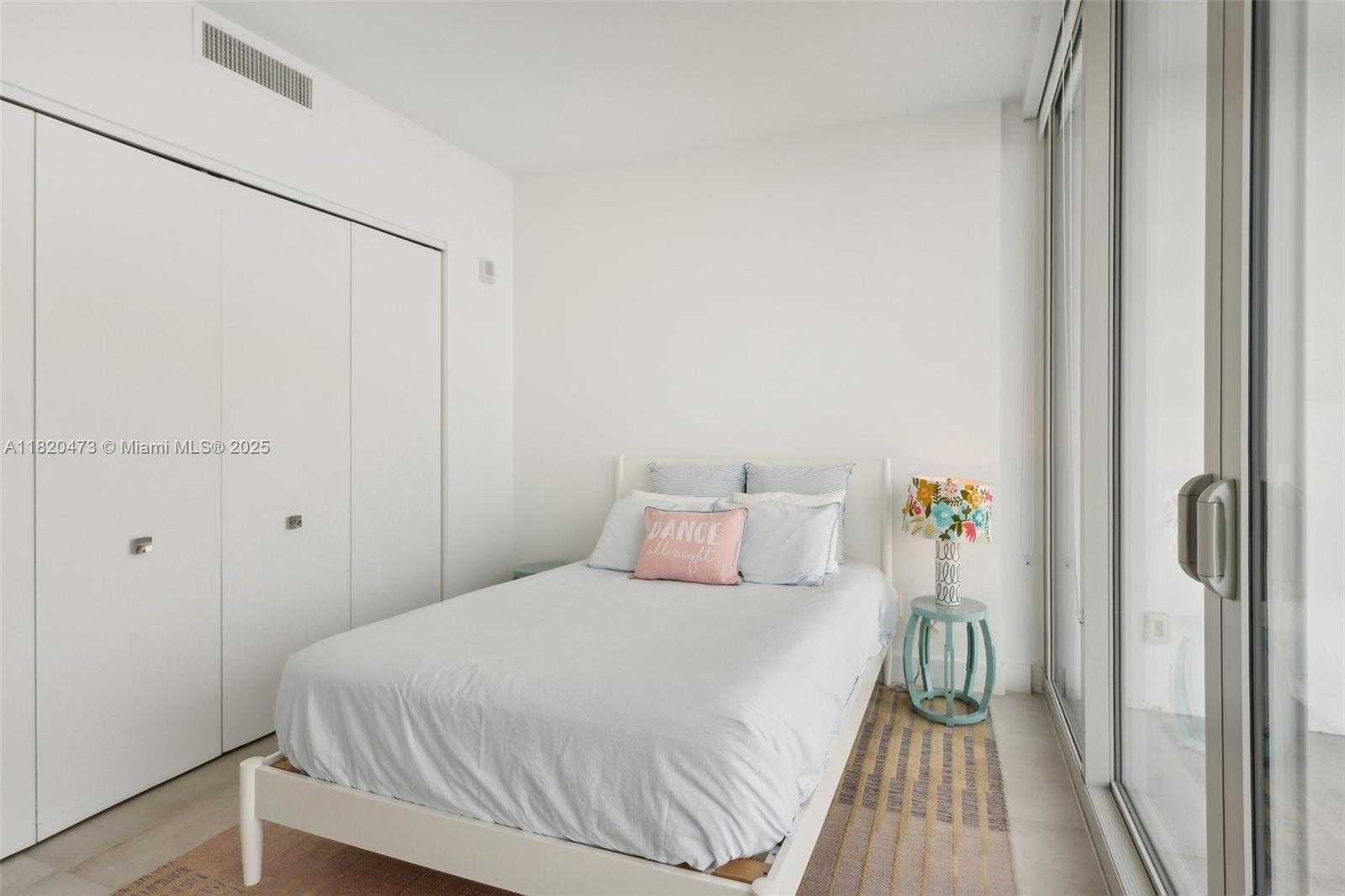 Small Image of 16901 COLLINS AVE #1603, Sunny Isles Beach Number 21
