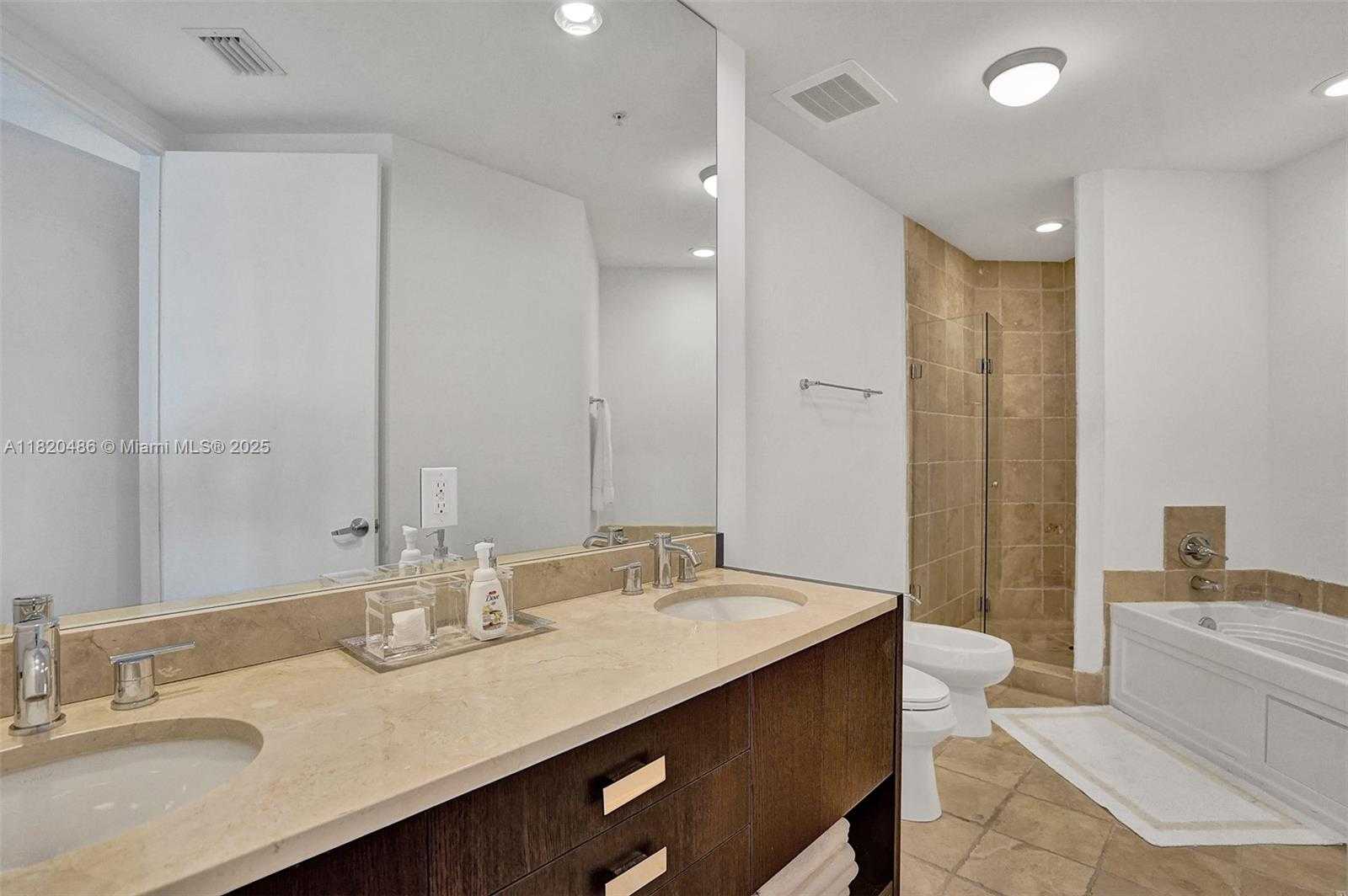 Small Image of 18201 COLLINS AVE #4809A, Sunny Isles Beach Number 6