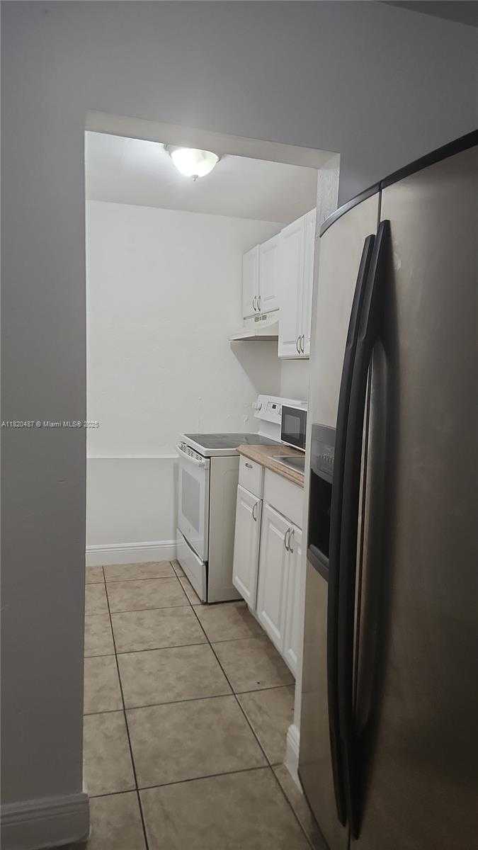 Small Image of 1842 JOHNSON ST #3, Hollywood Number 4