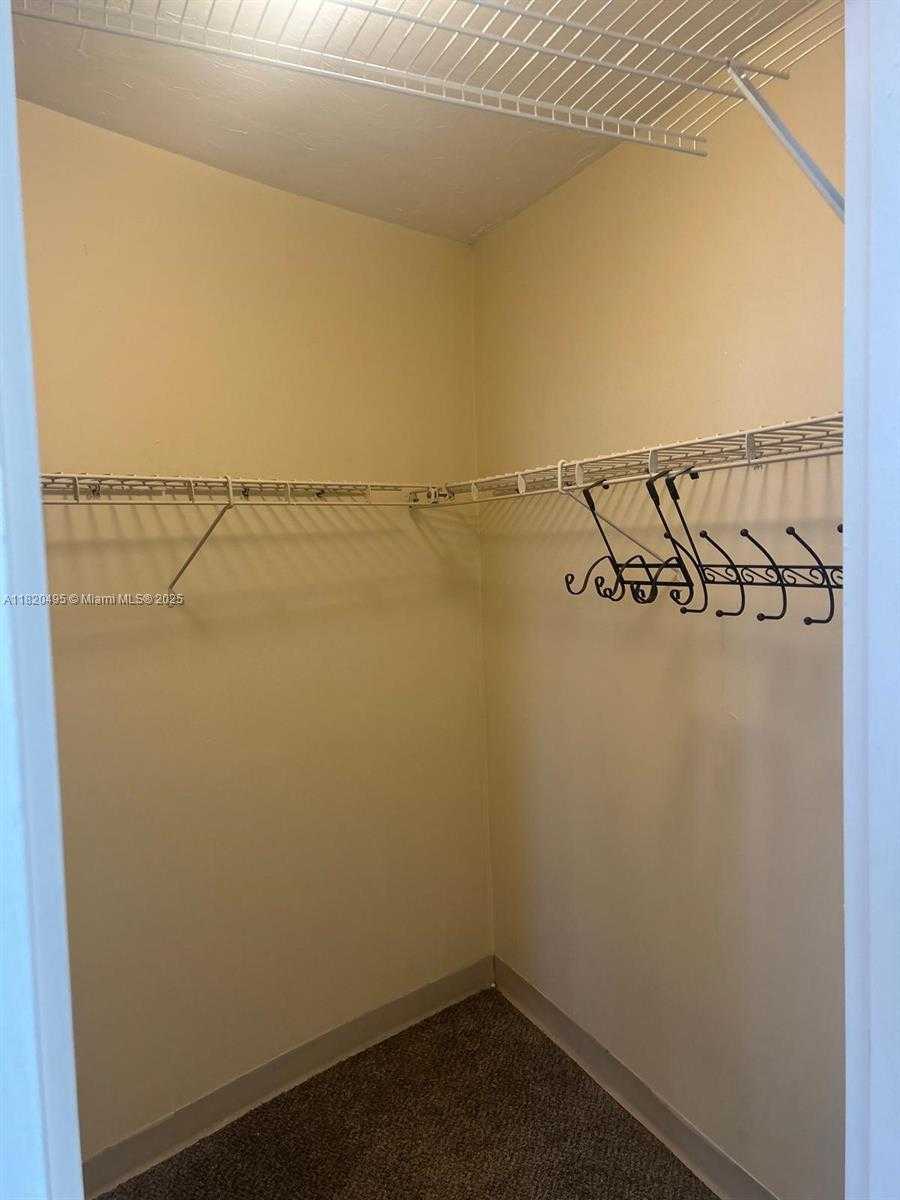 Small Image of 2899 COLLINS AVE #702, Miami Beach Number 20