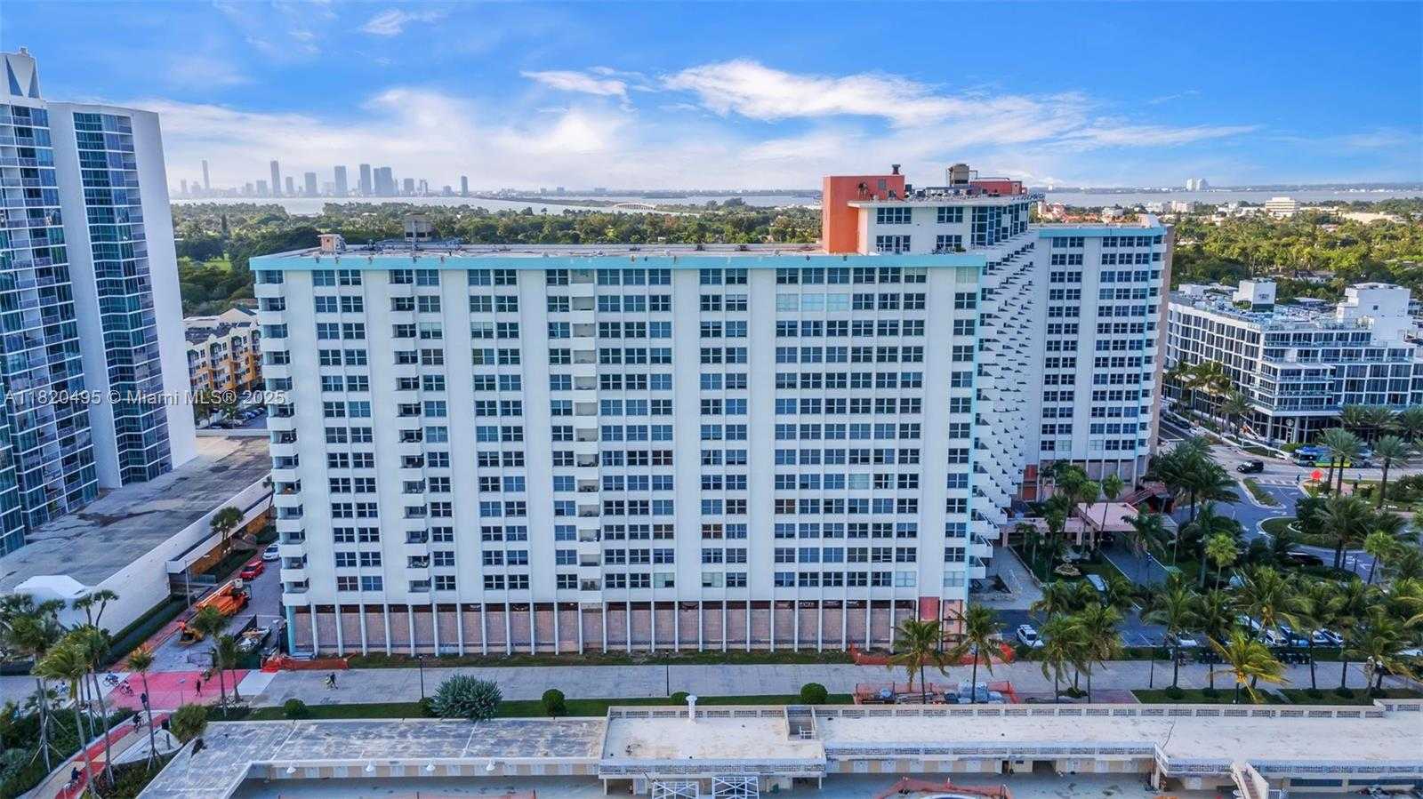 Small Image of 2899 COLLINS AVE #702, Miami Beach Number 7