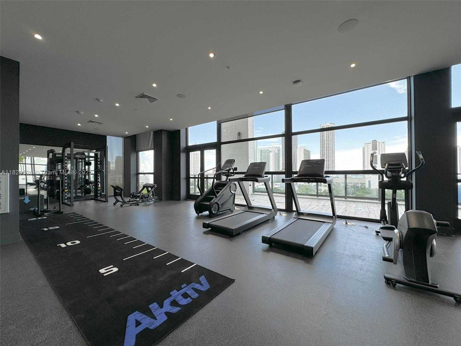 Small Image of 1642 NORTH EAST 1ST AVE #2303, Miami Number 27