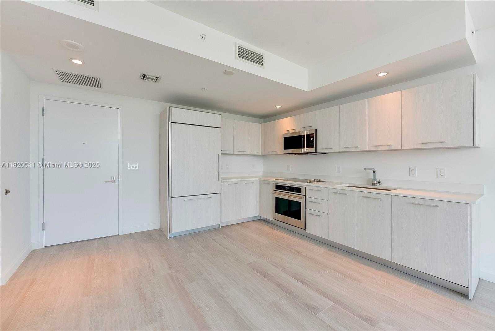 Small Image of 55 SOUTH WEST 9TH ST #3507, Miami Number 5
