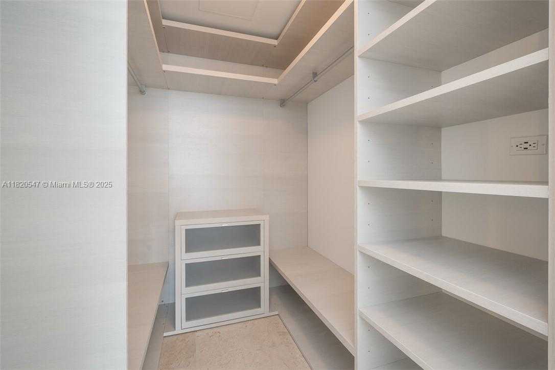 Small Image of 68 SOUTH EAST 6 STREET #2212, Miami Number 14