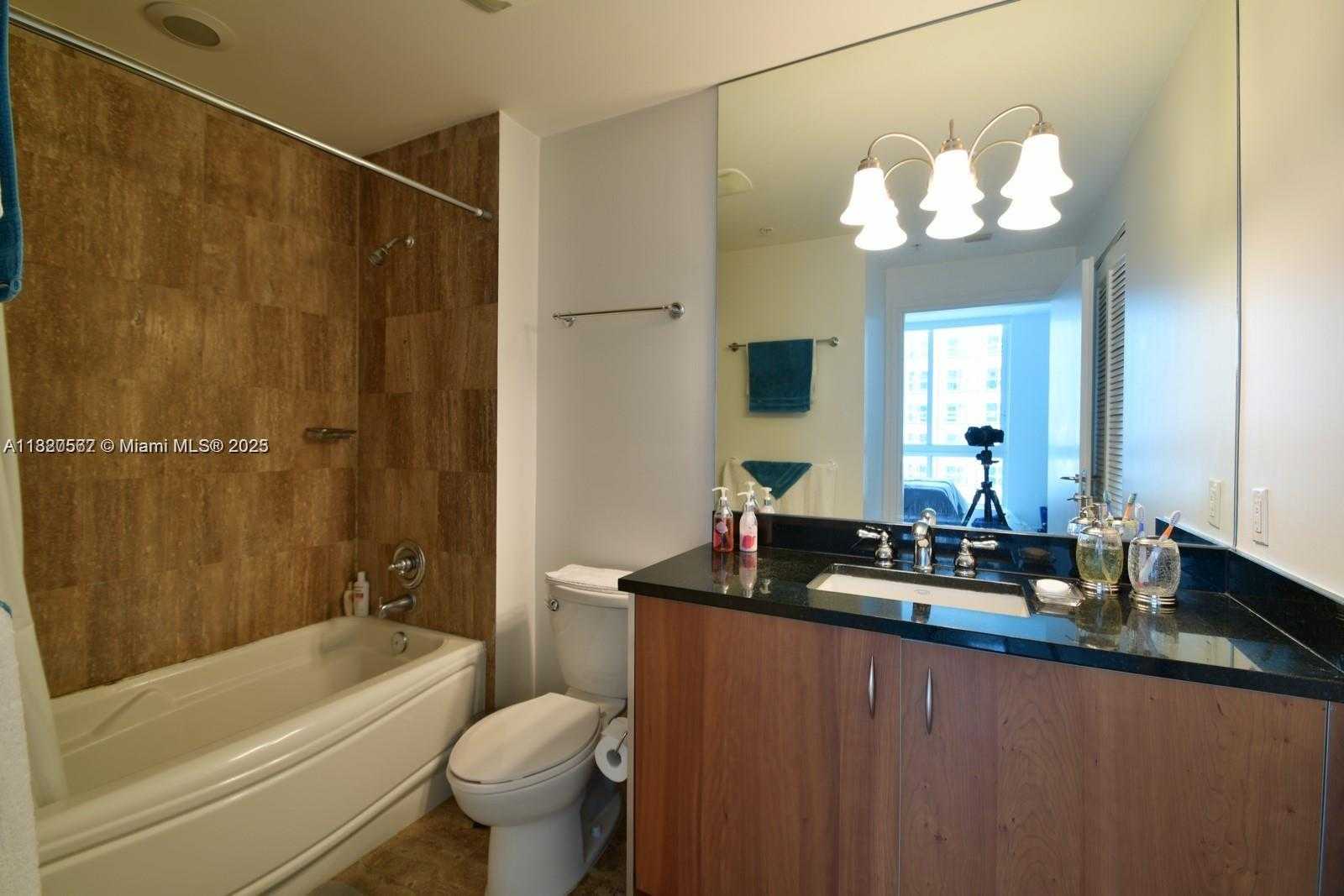 Small Image of 300 SOUTH BISCAYNE BLVD #T-3103, Miami Number 10