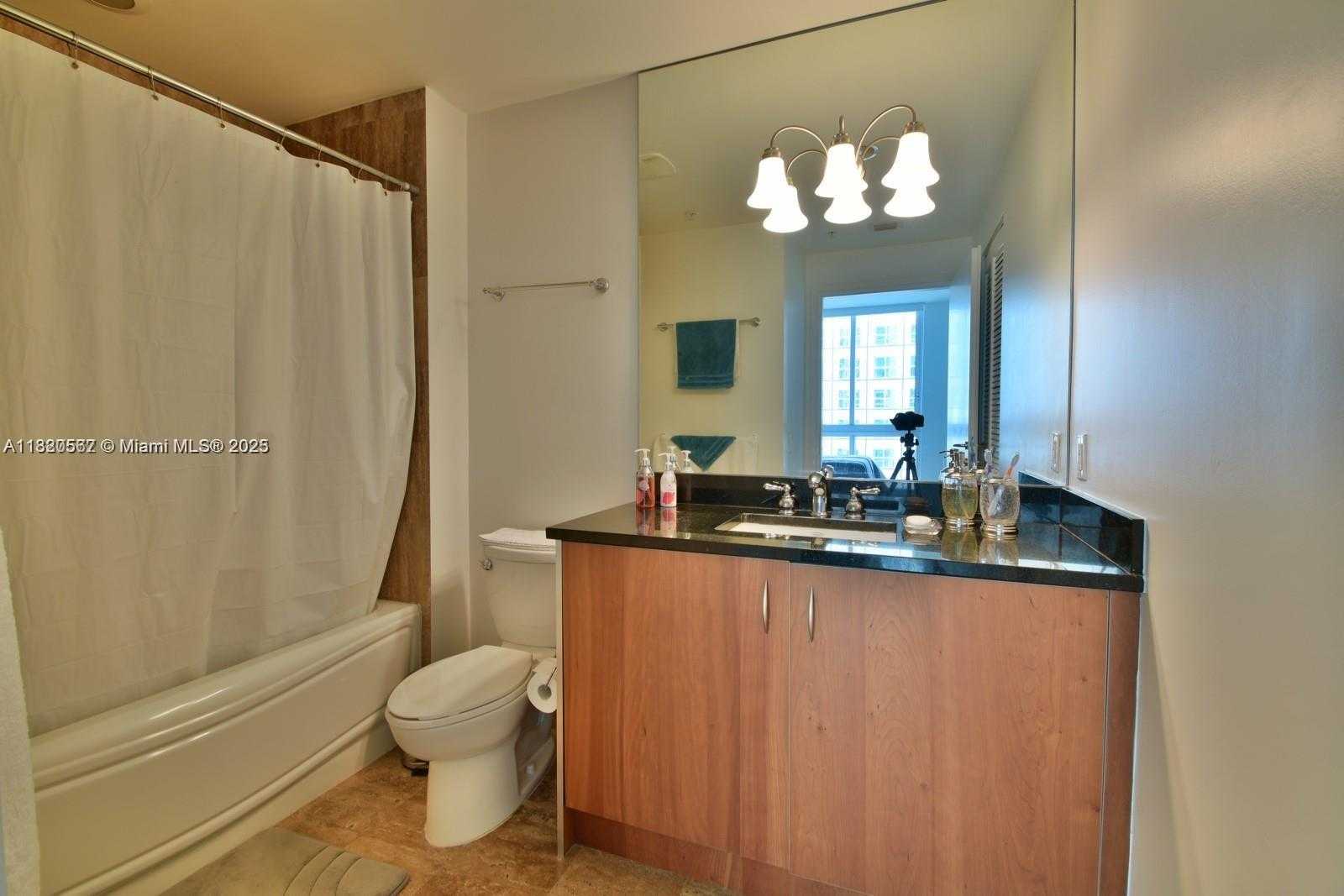 Small Image of 300 SOUTH BISCAYNE BLVD #T-3103, Miami Number 11
