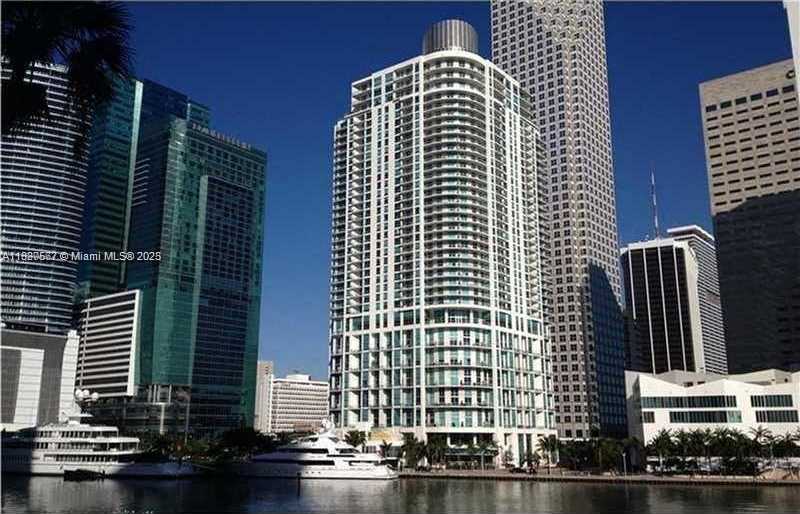 Small Image of 300 SOUTH BISCAYNE BLVD #T-3103, Miami Number 17