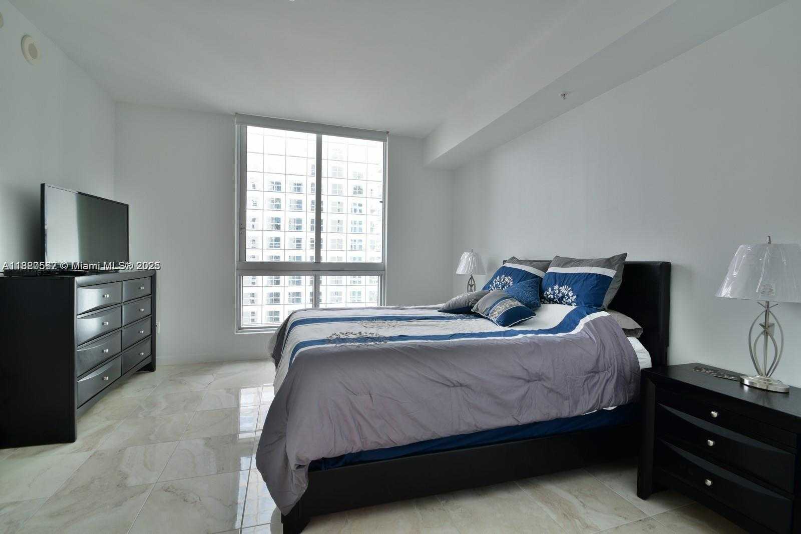 Small Image of 300 SOUTH BISCAYNE BLVD #T-3103, Miami Number 3