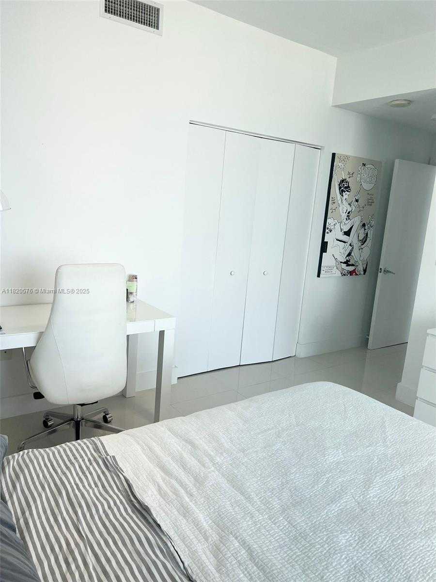 Small Image of 900 BISCAYNE BLVD #3309, Miami Number 12