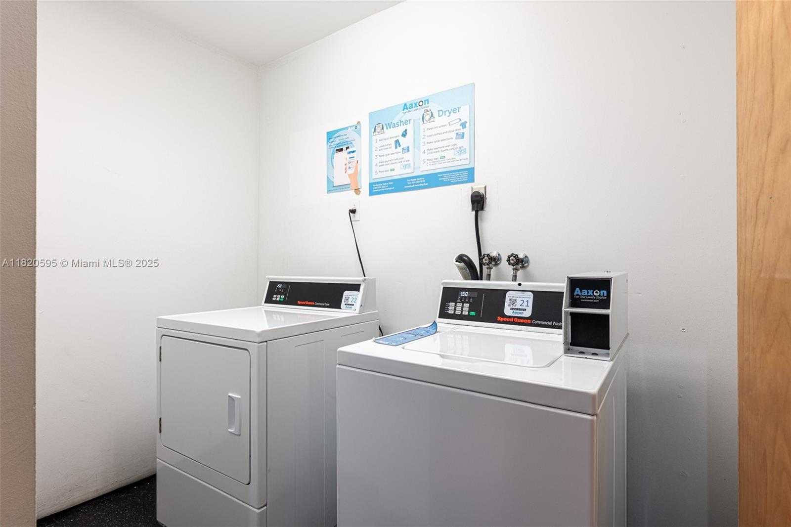 Small Image of 420 15TH ST #307, Miami Beach Number 21