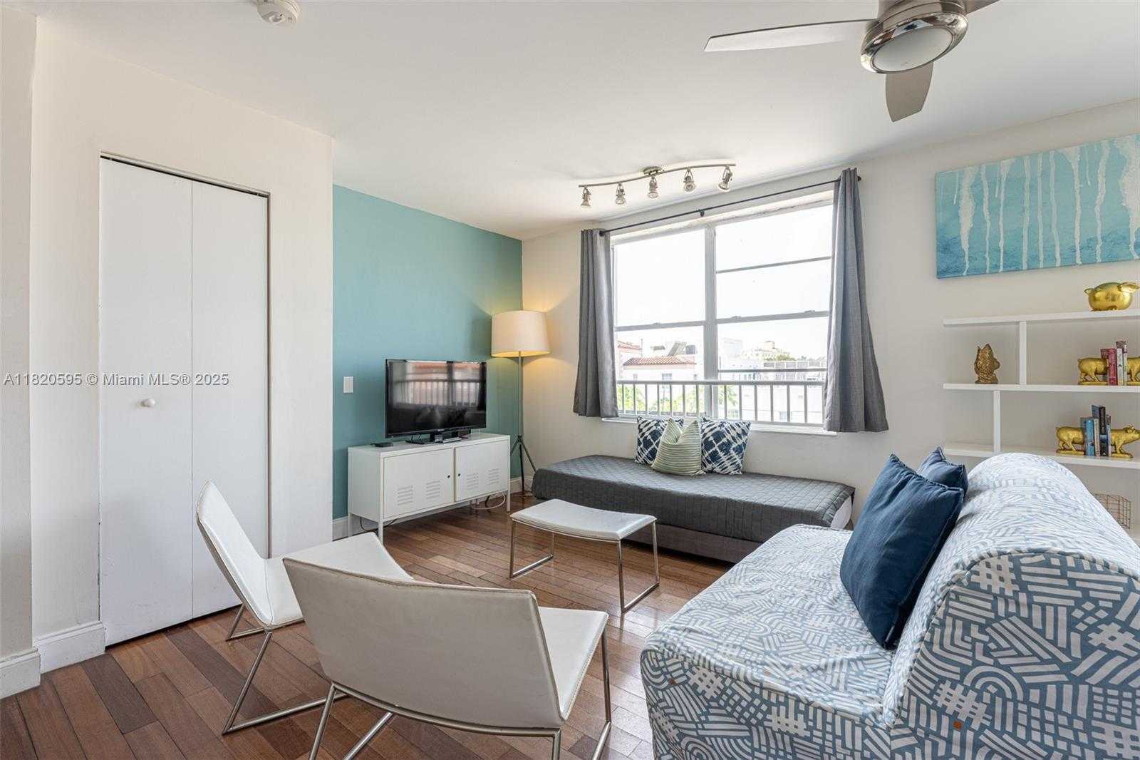 Small Image of 420 15TH ST #307, Miami Beach Number 3
