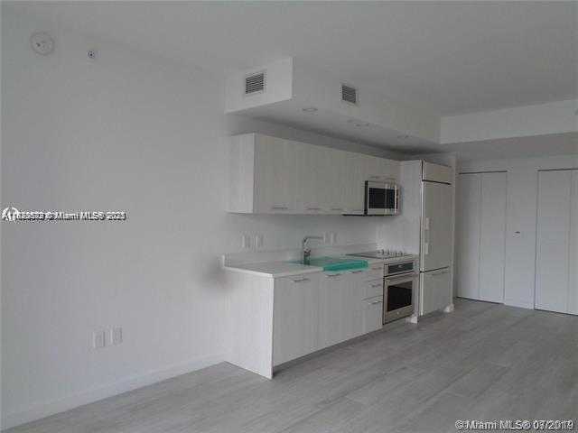 Small Image of 45 SOUTH WEST 9TH ST #3009, Miami Number 2