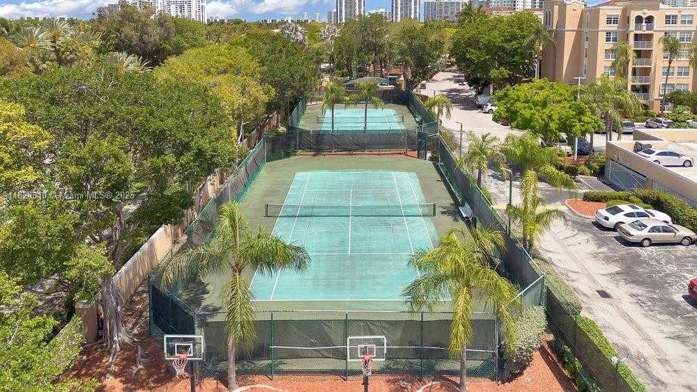 Small Image of 19555 E Country Club Dr, Aventura, FL 33180, USA Number 22
