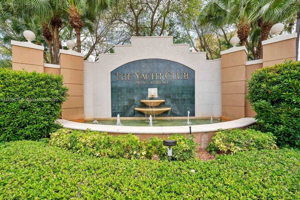 Small Image of 19555 E Country Club Dr, Aventura, FL 33180, USA Number 25