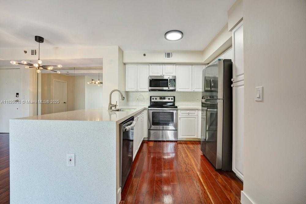 Small Image of 19555 E Country Club Dr, Aventura, FL 33180, USA Number 28