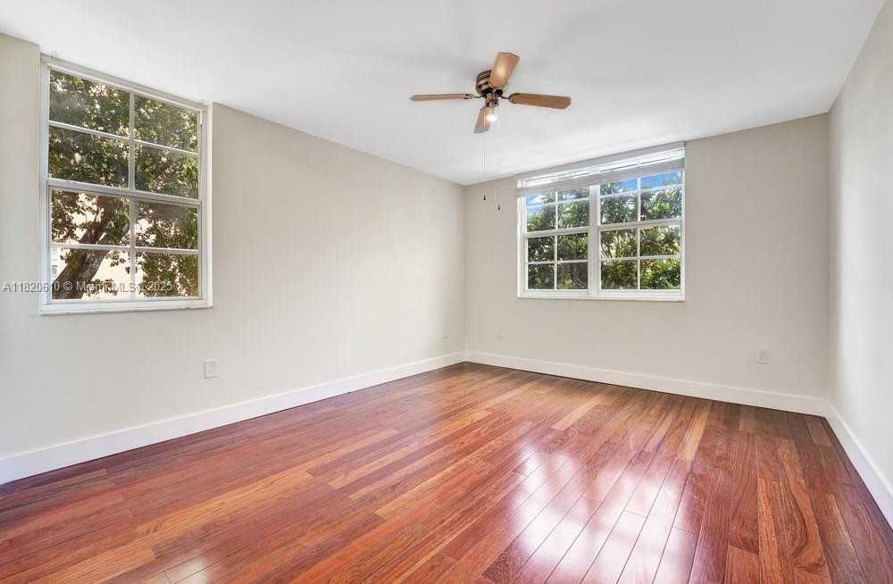 Small Image of 19555 E Country Club Dr, Aventura, FL 33180, USA Number 7