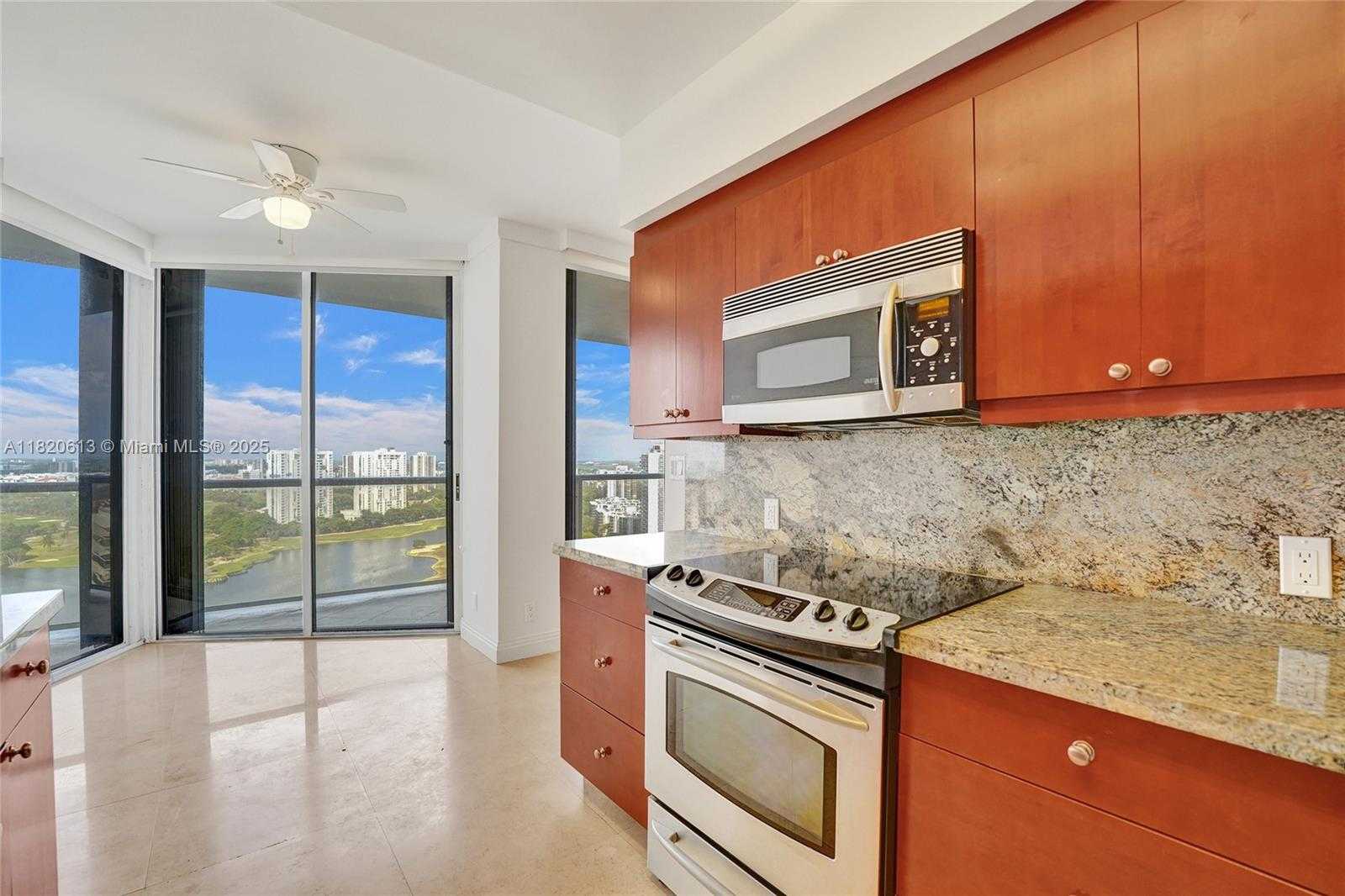 Small Image of 20281 EAST COUNTRY CLUB DR #2303, Aventura Number 16