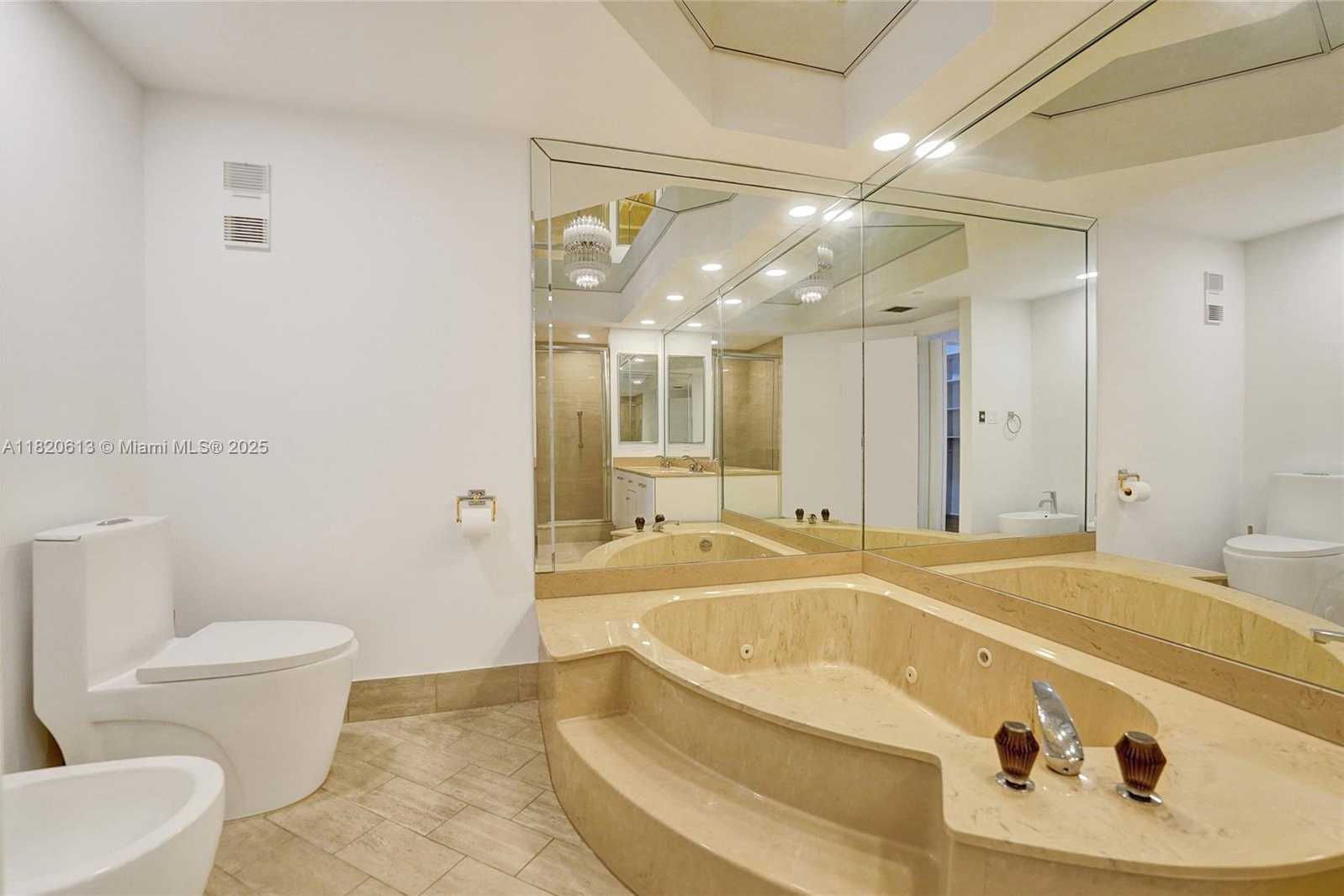 Small Image of 20281 EAST COUNTRY CLUB DR #2303, Aventura Number 23