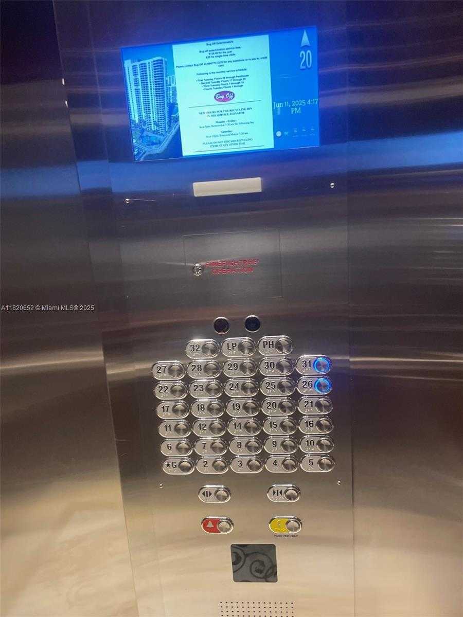 Imagen de Pequeño Objeto