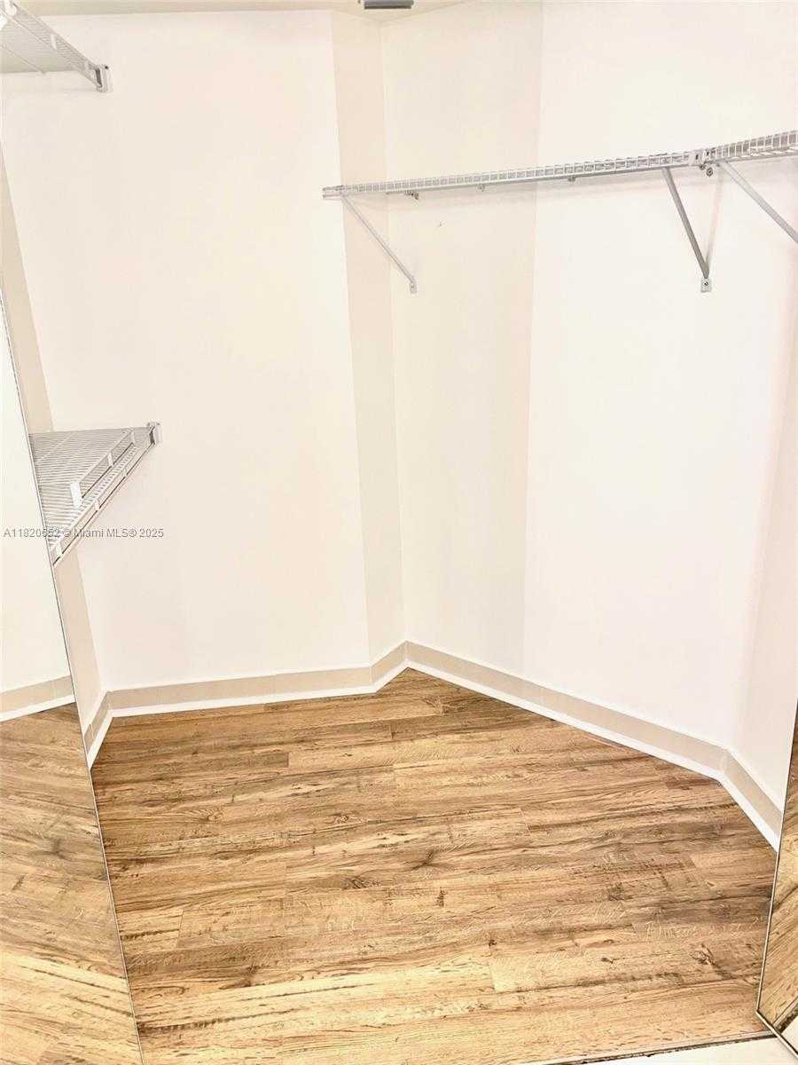 Small Image of 3530 MYSTIC POINTE DR #3104, Aventura Number 79