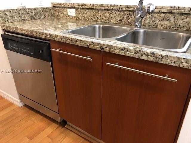 Small Image of 110 WASHINGTON AVE #2313, Miami Beach Number 6